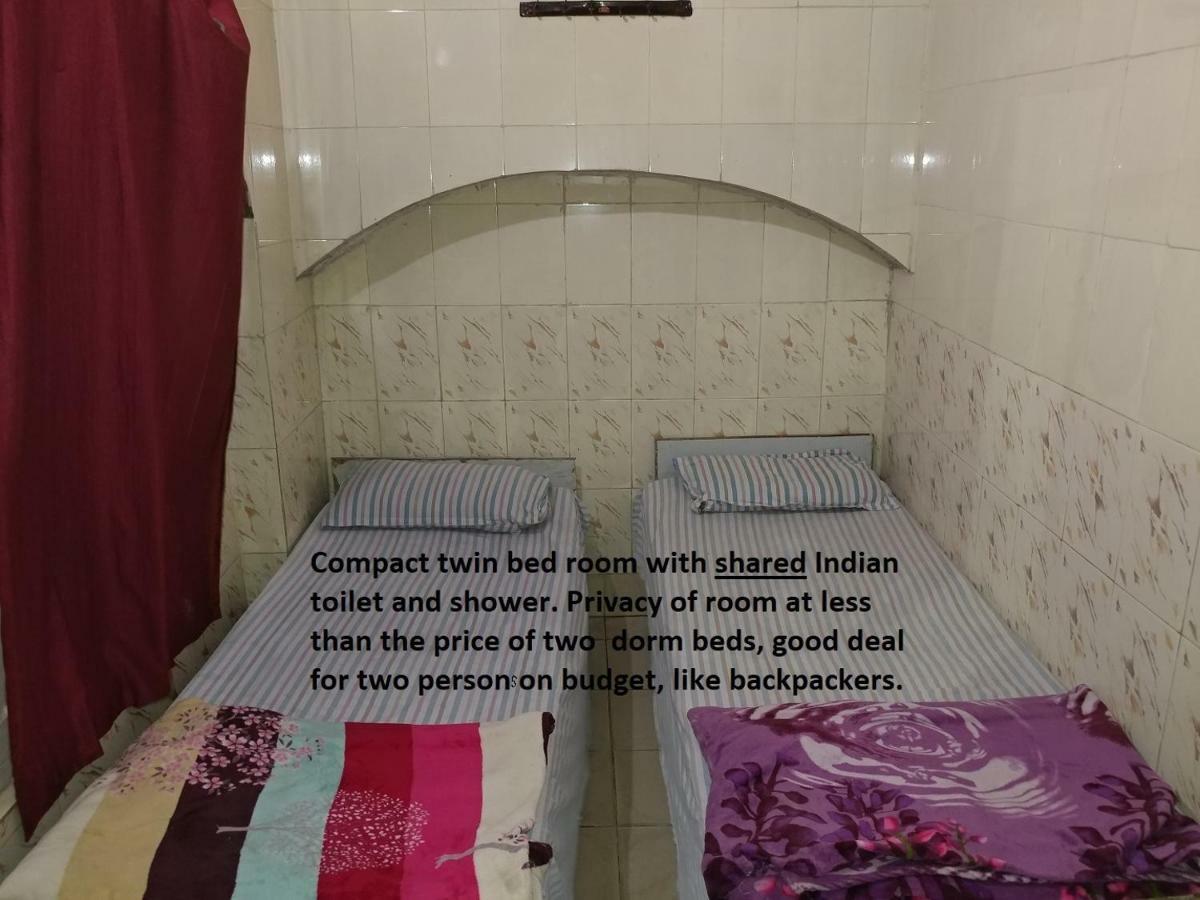 Goldy Guest House Varanasi Luaran gambar